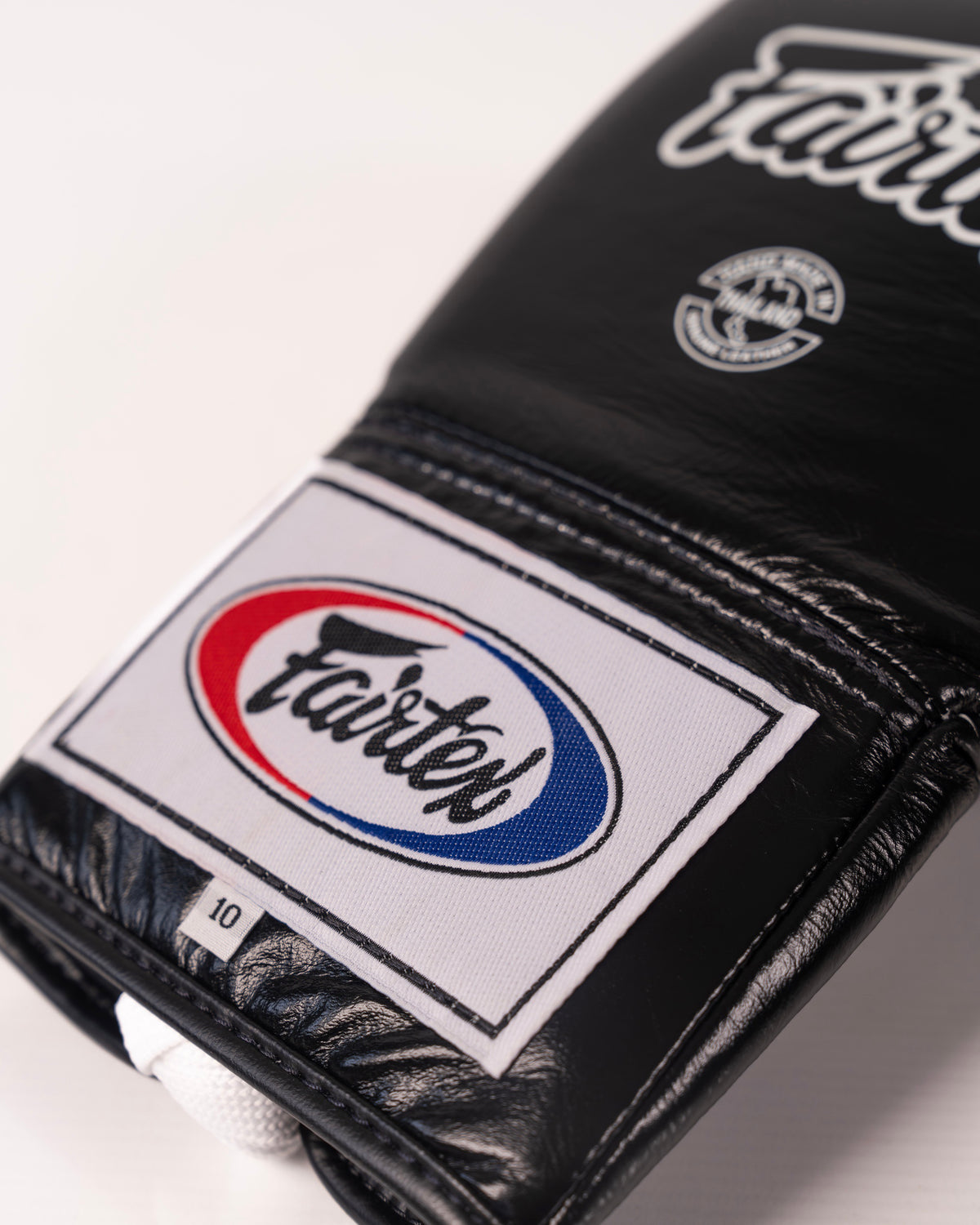 Fairtex BGL6 - Lace Up Competion Gloves - Black 10oz