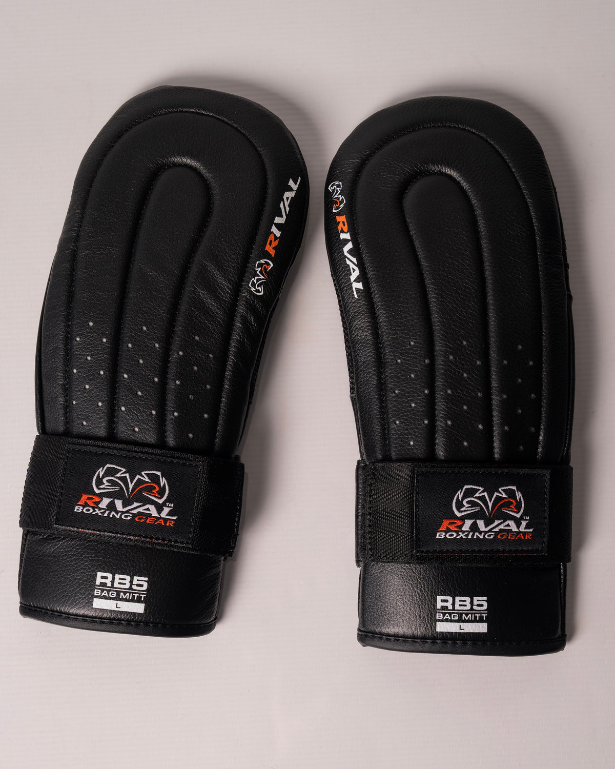 Rival RB5 Bag Mitts - Black