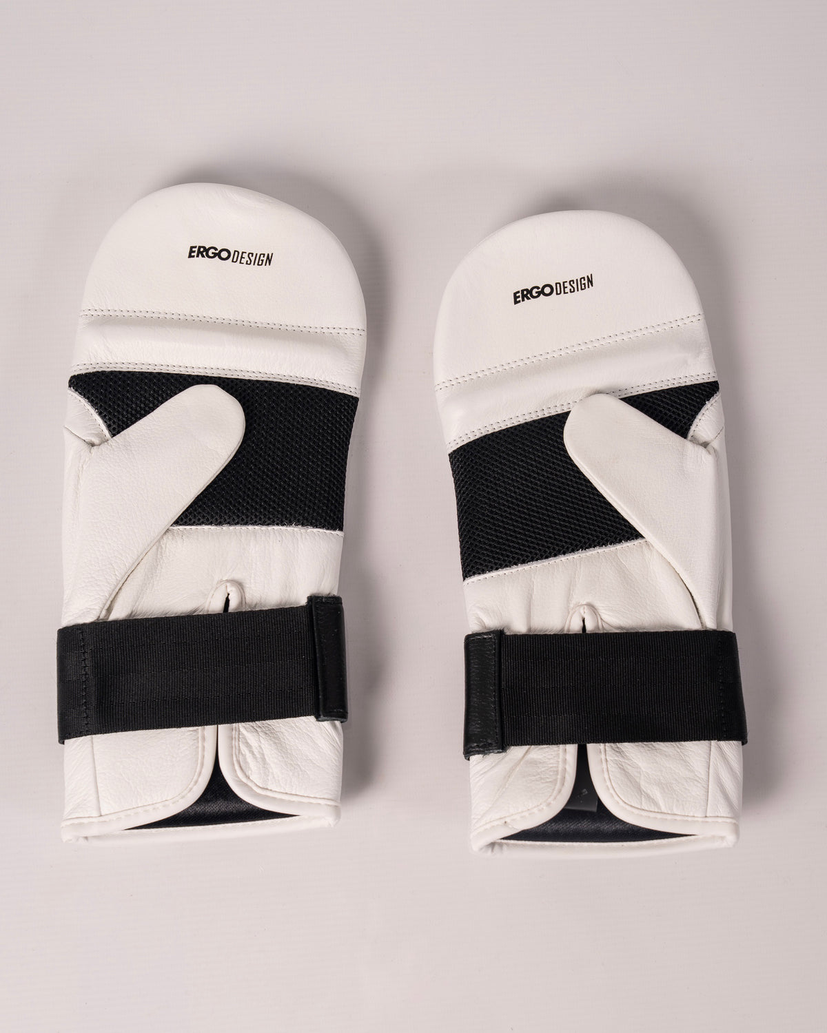 Rival RB5 Bag Mitts - White