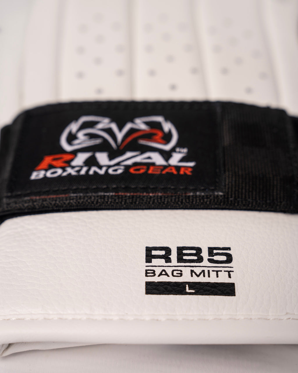 Rival RB5 Bag Mitts - White