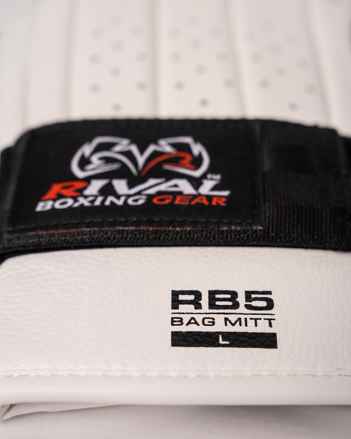 Rival RB5 Bag Mitts - White